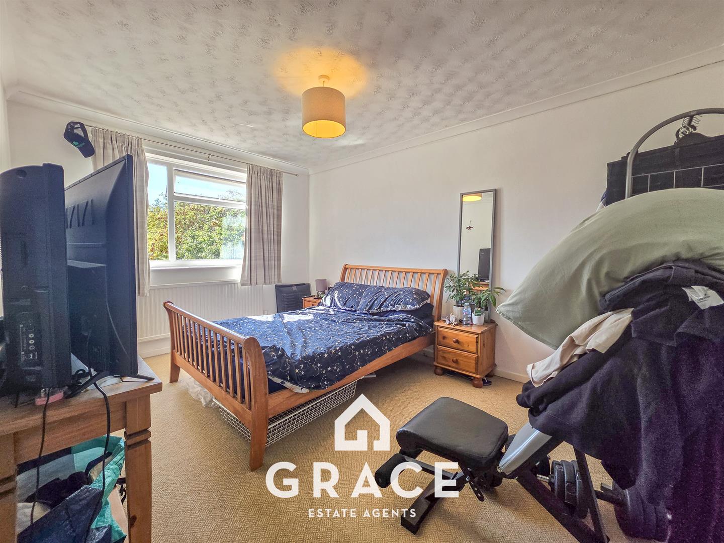 Flat Fairlight Close in Ipswich