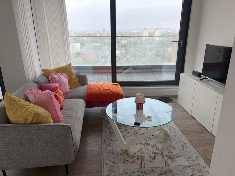 Room Great Eastern Road in Greater London