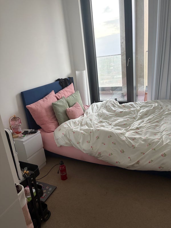 Room Great Eastern Road in Greater London