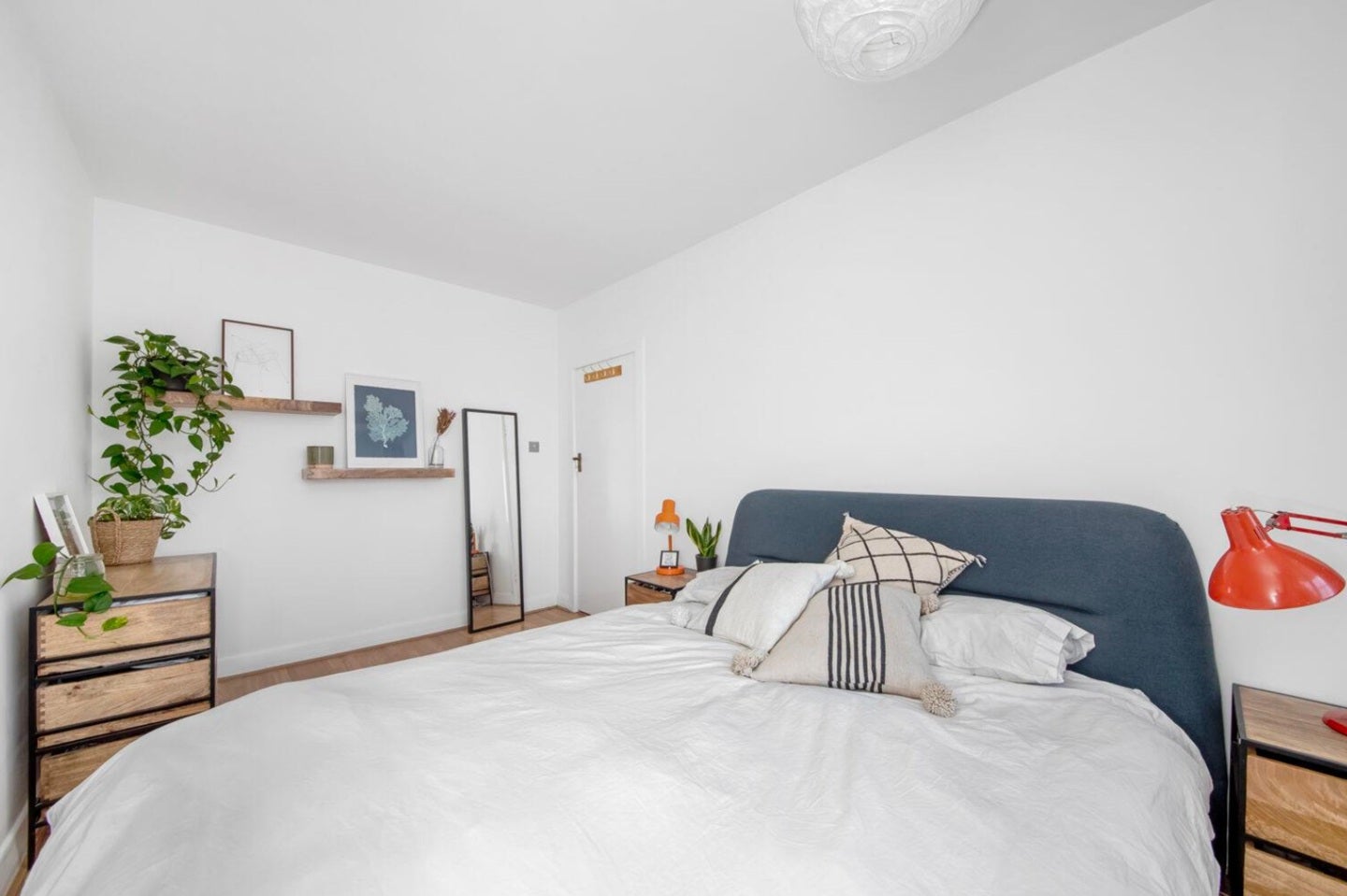 Flat Crown Dale in Greater London