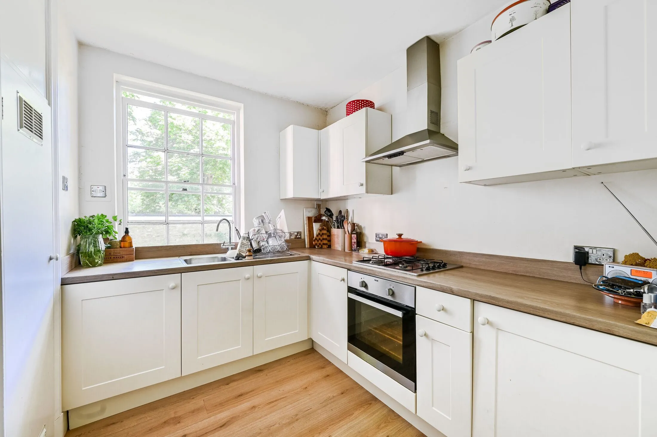 Flat Blackheath Hill in Greater London