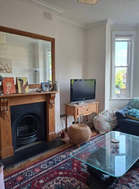 Room Marius Road in Greater London