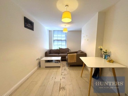 Flat Winchcombe Street in Cheltenham