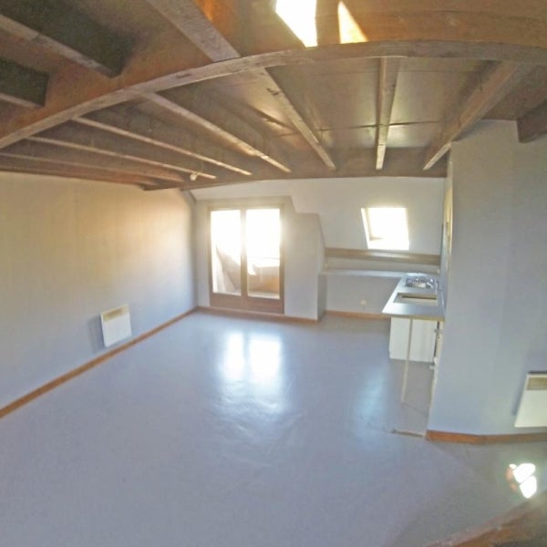 Flat Rue du-Serret in Corps