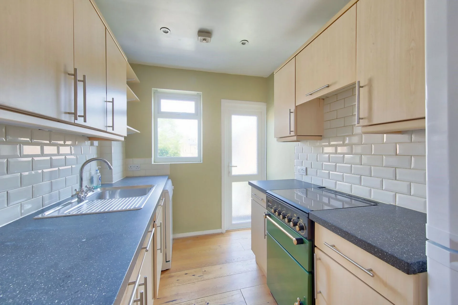 Flat Cargill Road in Greater London