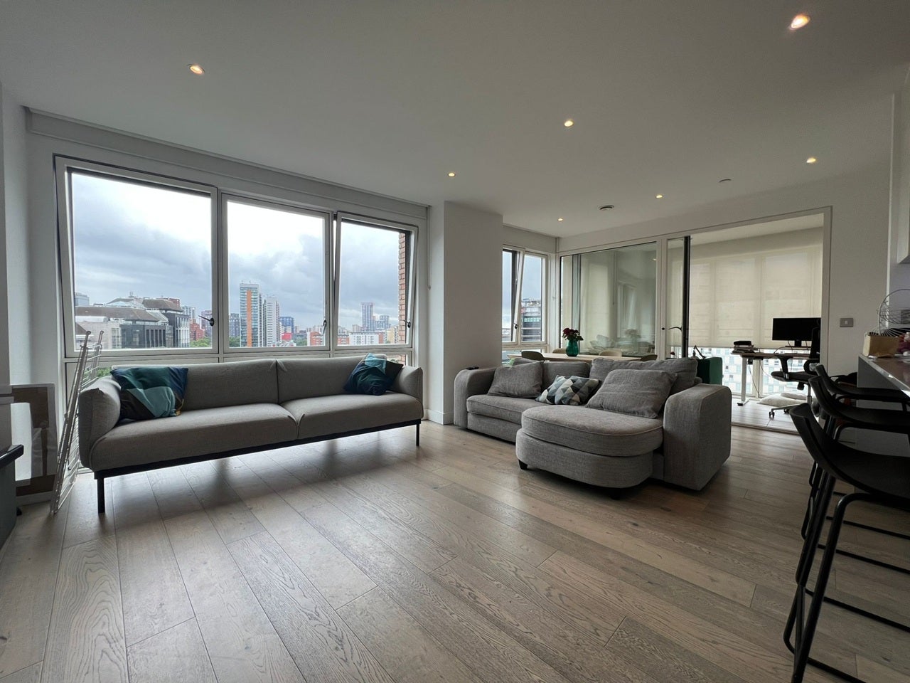 Flat Arniston Way in Greater London