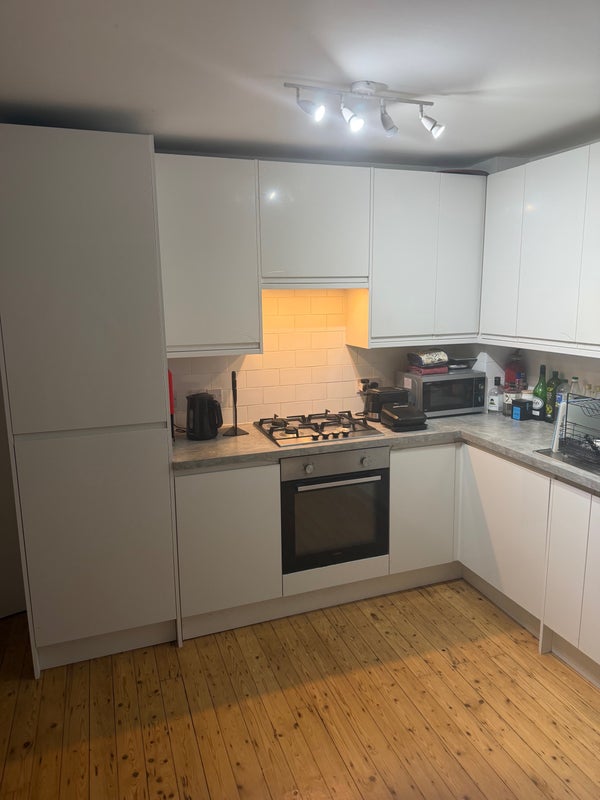 Room Muswell Hill Road in Greater London