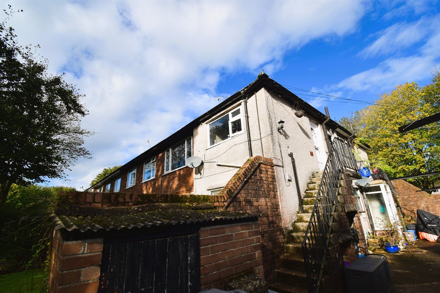 Flat Fairwood Road in Cardiff