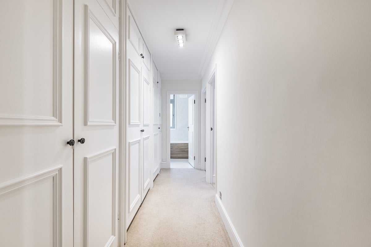 Flat Hollytree Close in Greater London
