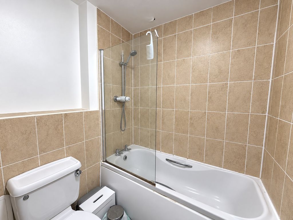 Flat Fenwick Close in Washington