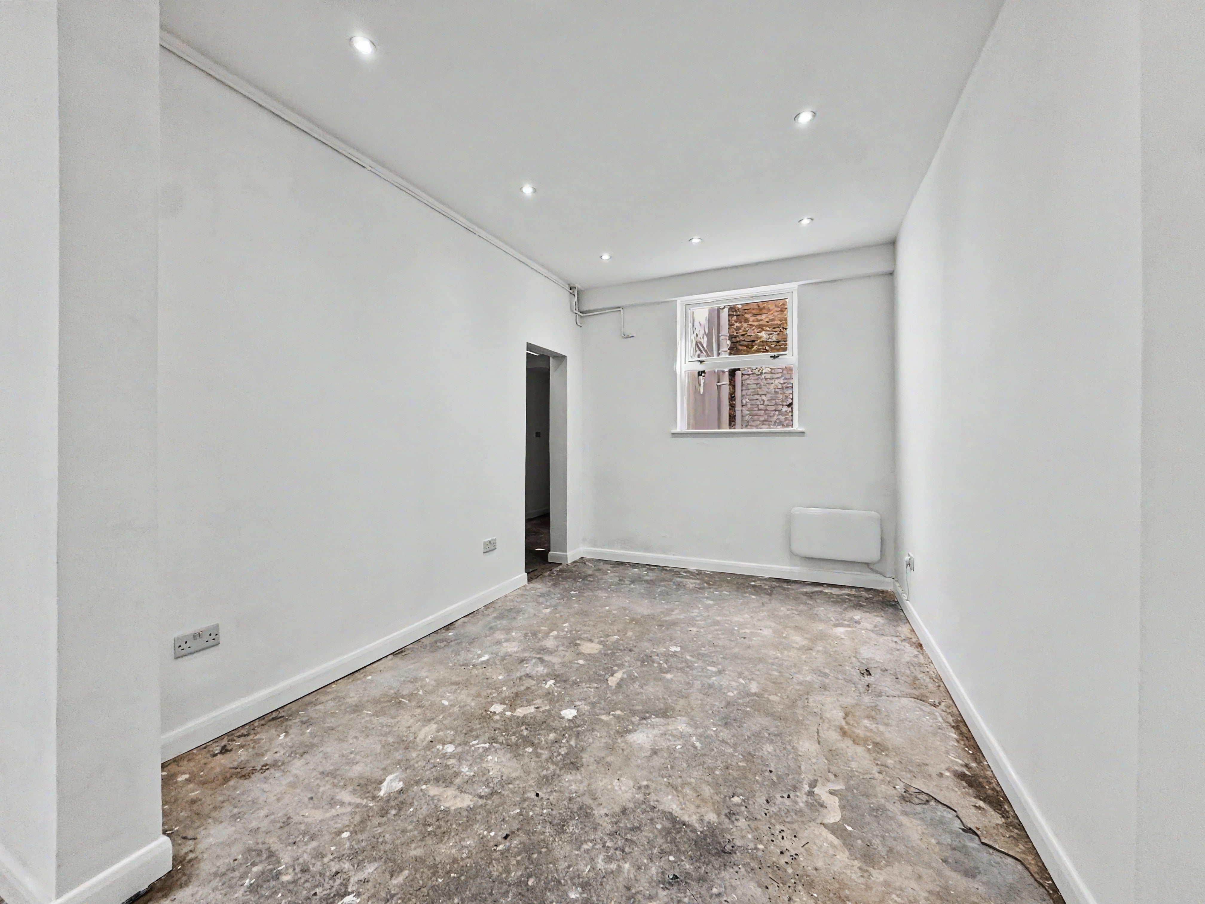 Flat Midland Road in Bristol