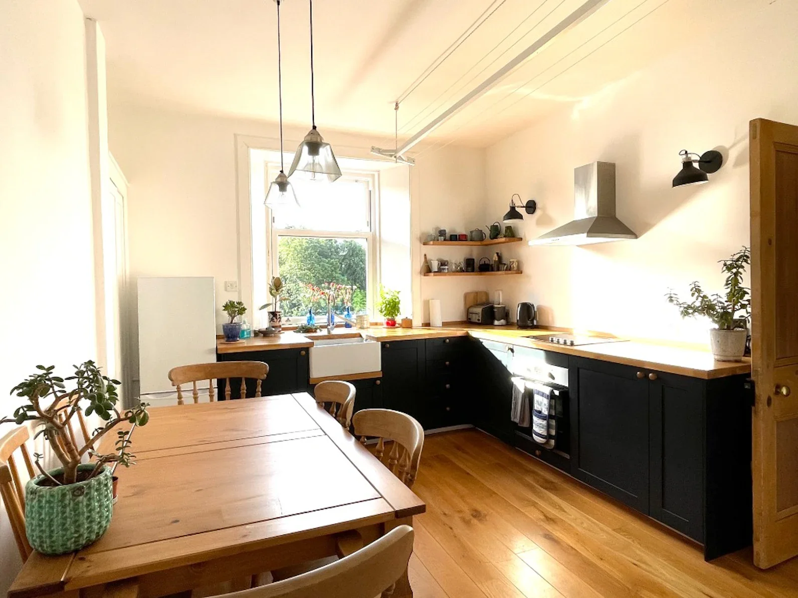 Flat Watson Crescent in City of Edinburgh
