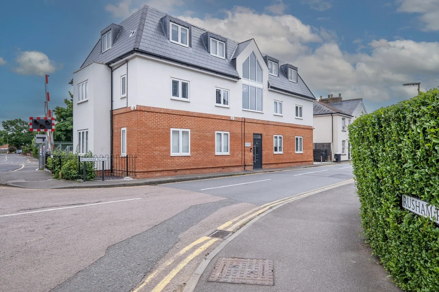 Flat Rusham Road in Borough of Runnymede