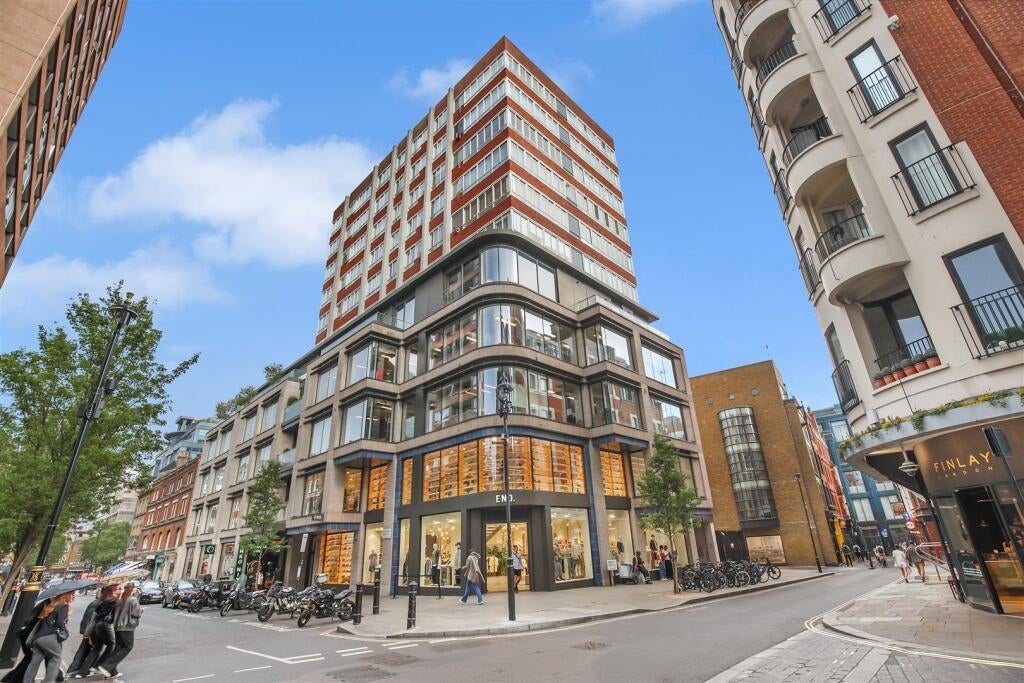 Flat Marshall Street in City of Westminster