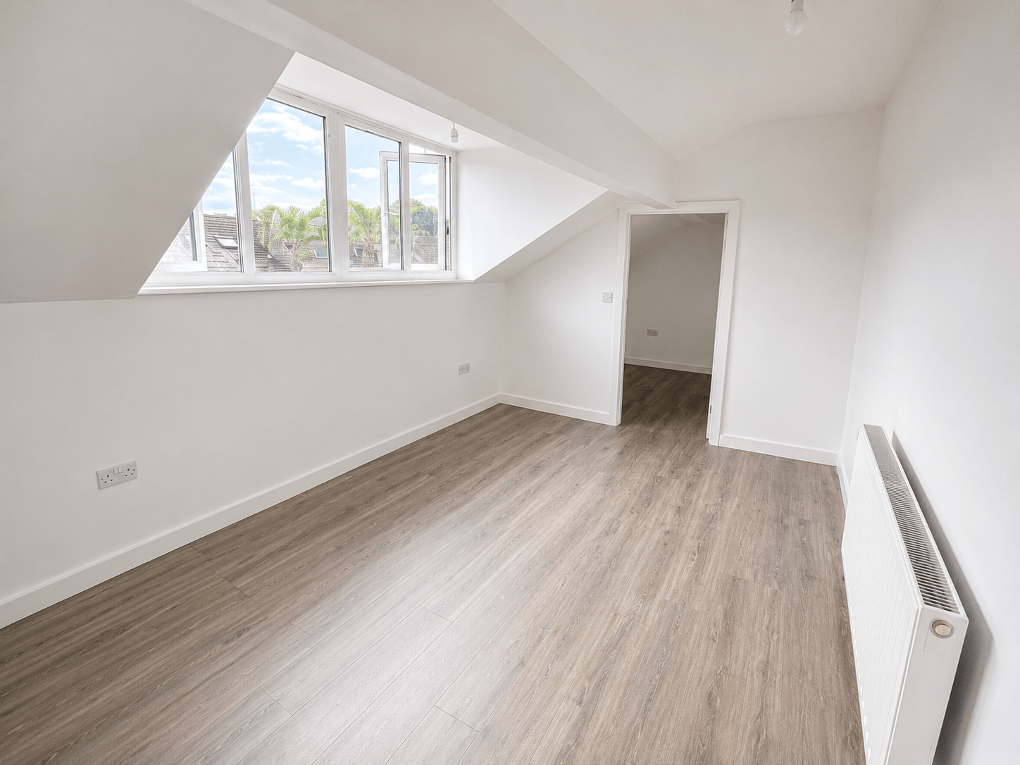 Flat Spencer Road in Greater London