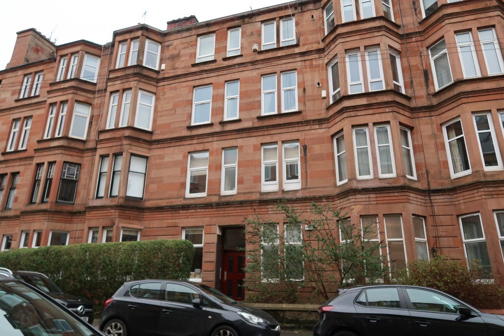Flat Deanston Drive in Glasgow