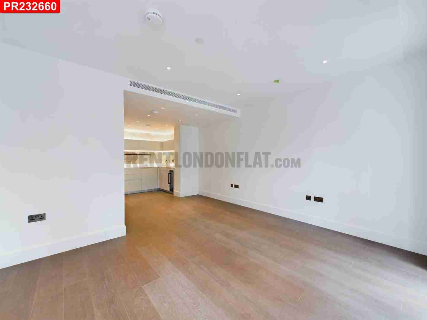 Flat Silver Road in Greater London