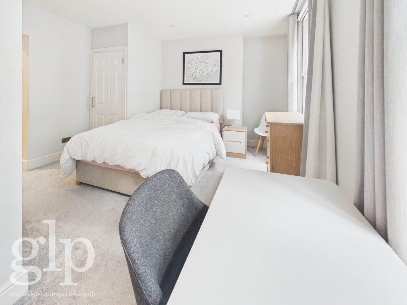 Flat Picton Place in City of Westminster