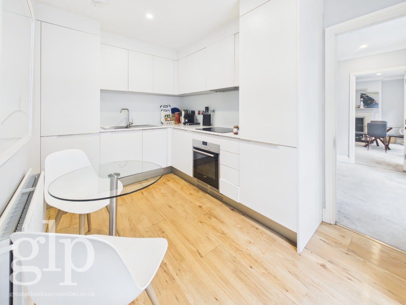 Flat Picton Place in City of Westminster