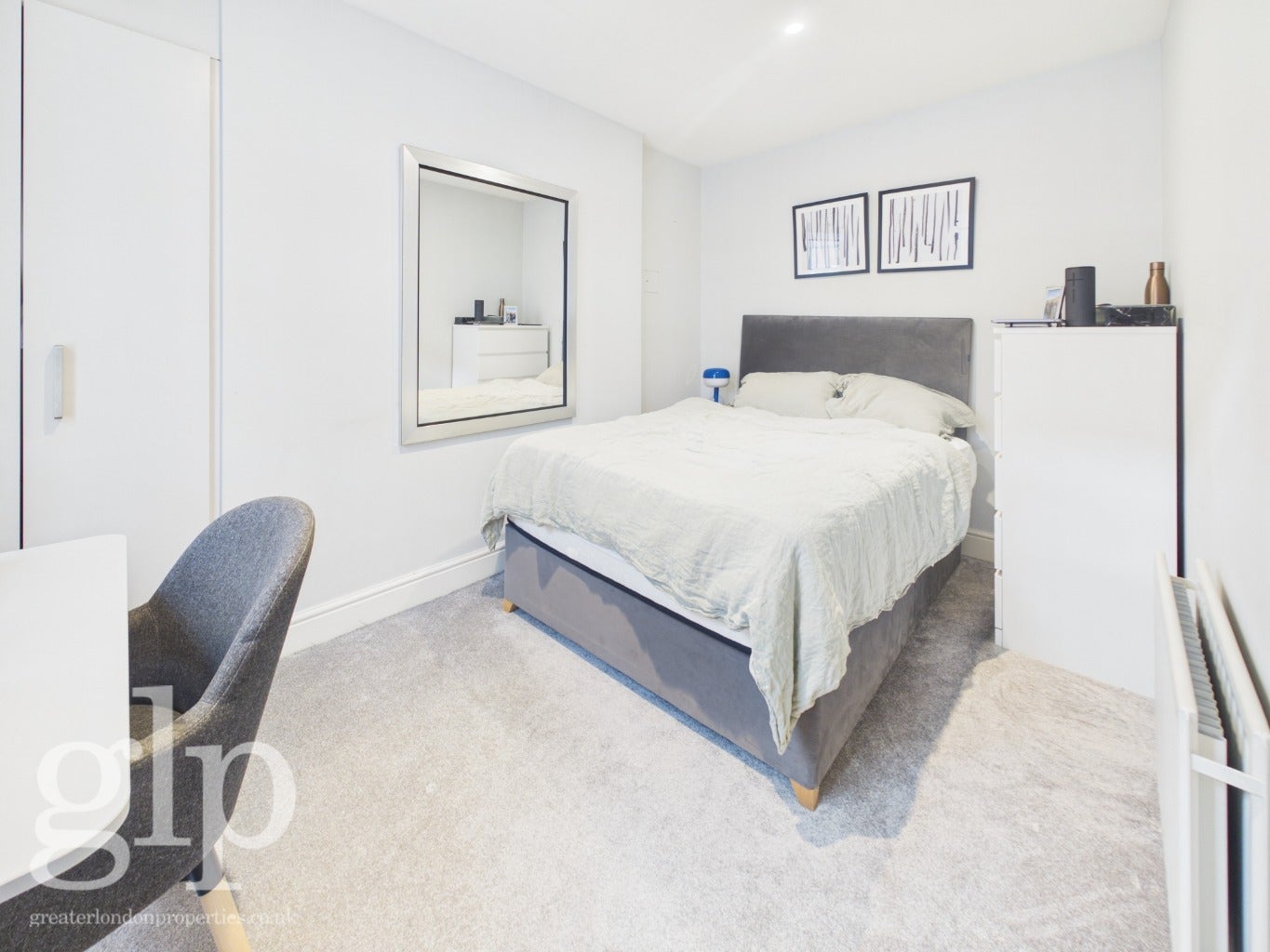 Flat Picton Place in City of Westminster