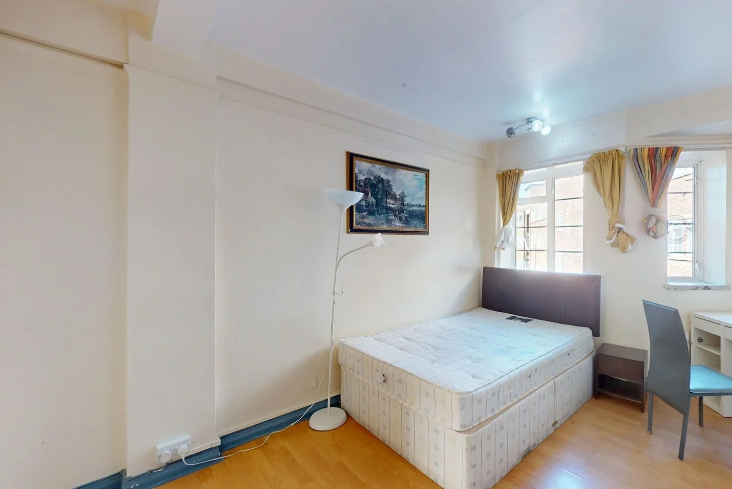 Flat Edith Villas in Greater London