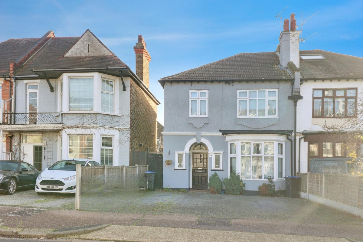 Flat London Road in Southend-on-Sea