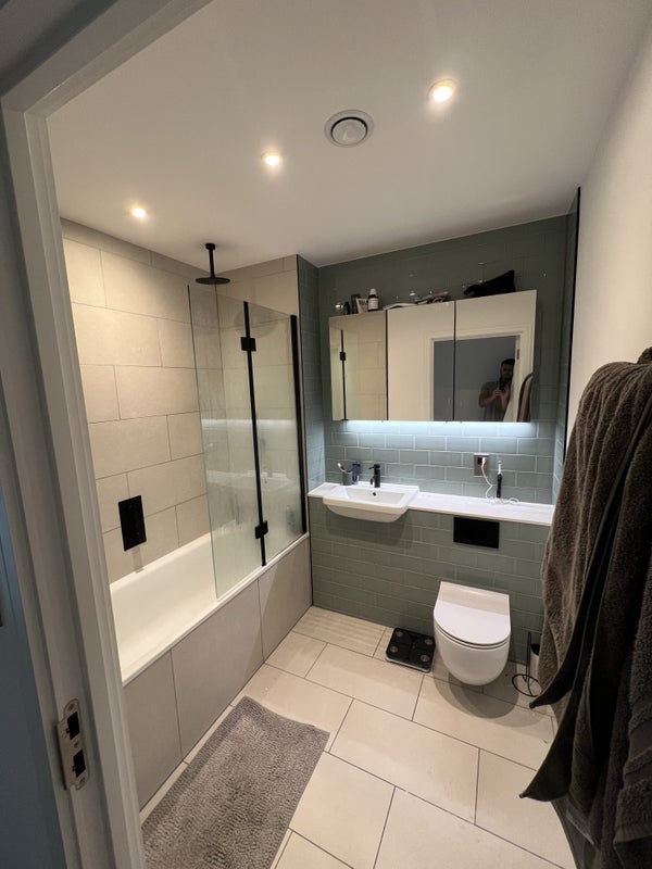Flat Clapham Road in Greater London