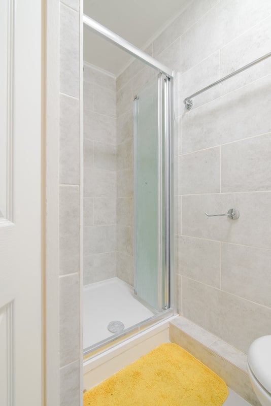 Room Mirror Path in Greater London