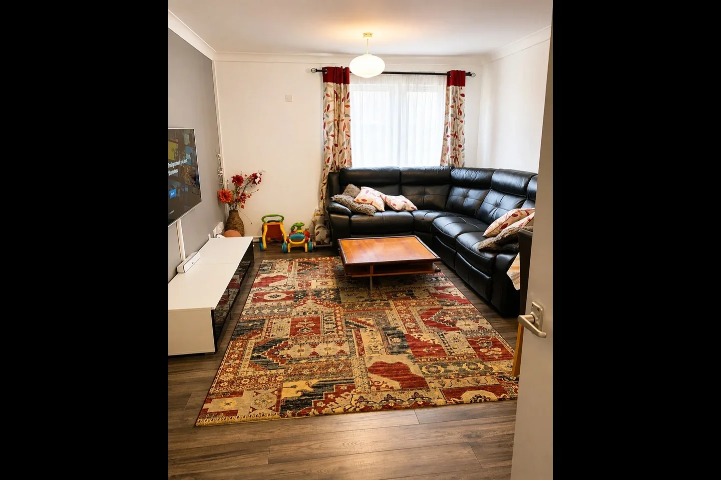 Flat Prince of Wales Close in Greater London