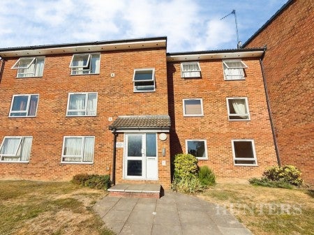Flat Montana Close in Greater London