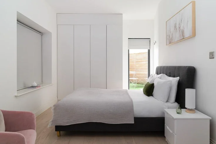 Flat Bourlet Close in City of Westminster