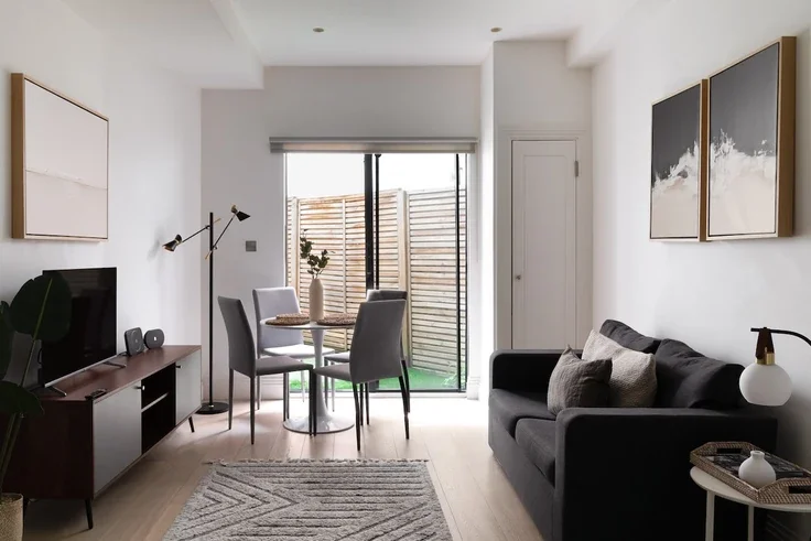 Flat Bourlet Close in City of Westminster