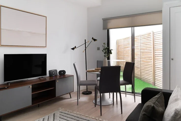 Flat Bourlet Close in City of Westminster