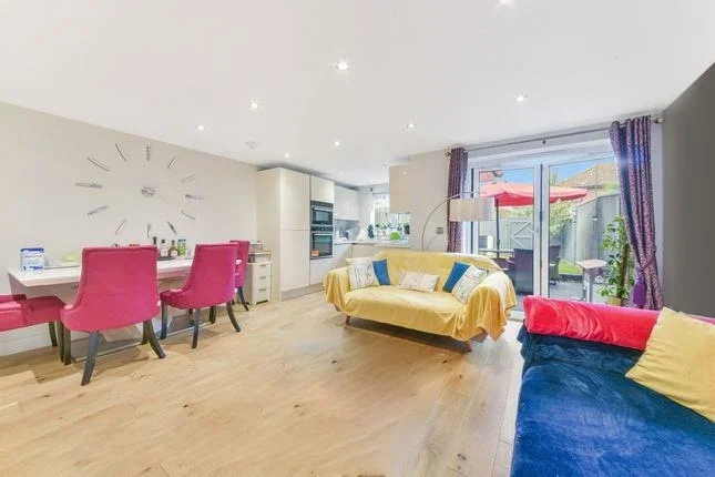 Room Southwood Close in Greater London