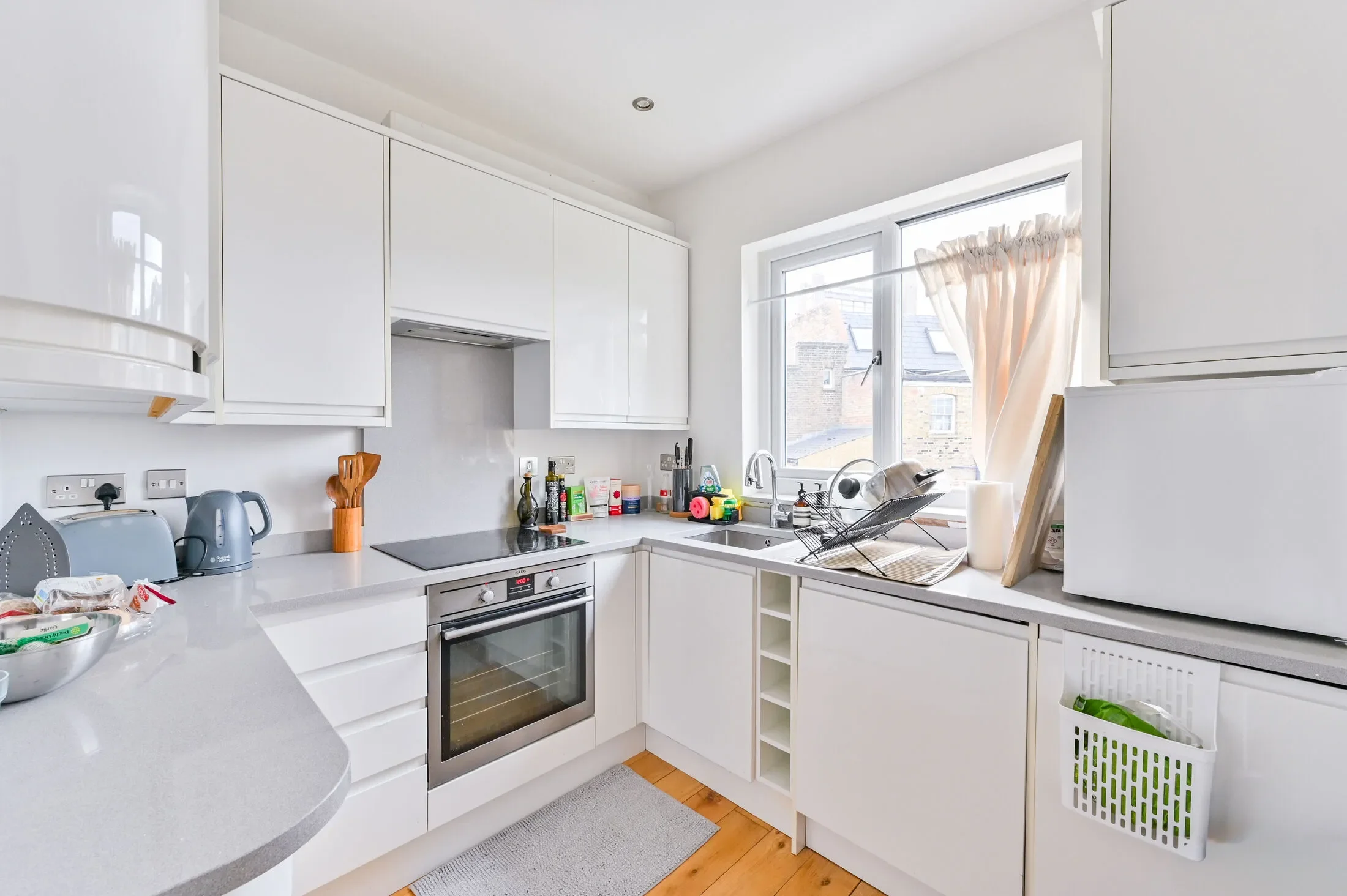 Flat Harrow Road in City of Westminster
