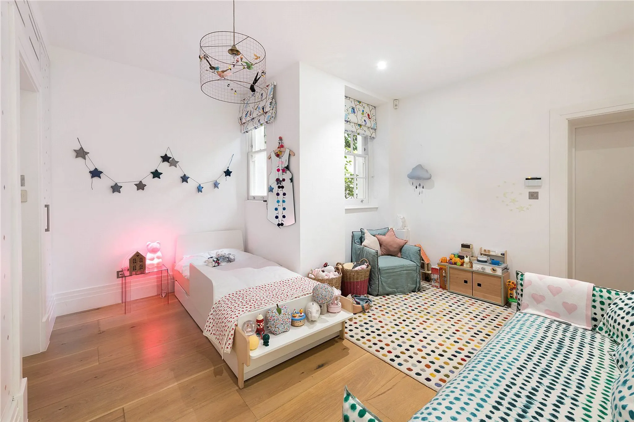 Flat Gledhow Gardens in Greater London