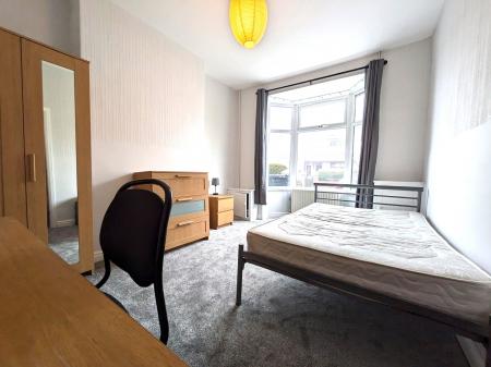 Flat King Street in Newcastle-under-Lyme