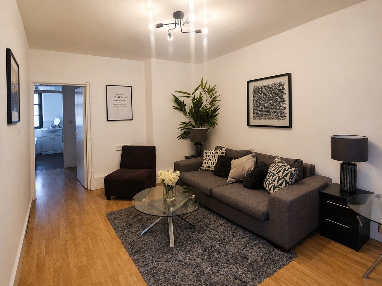 Flat Webber Row in Greater London