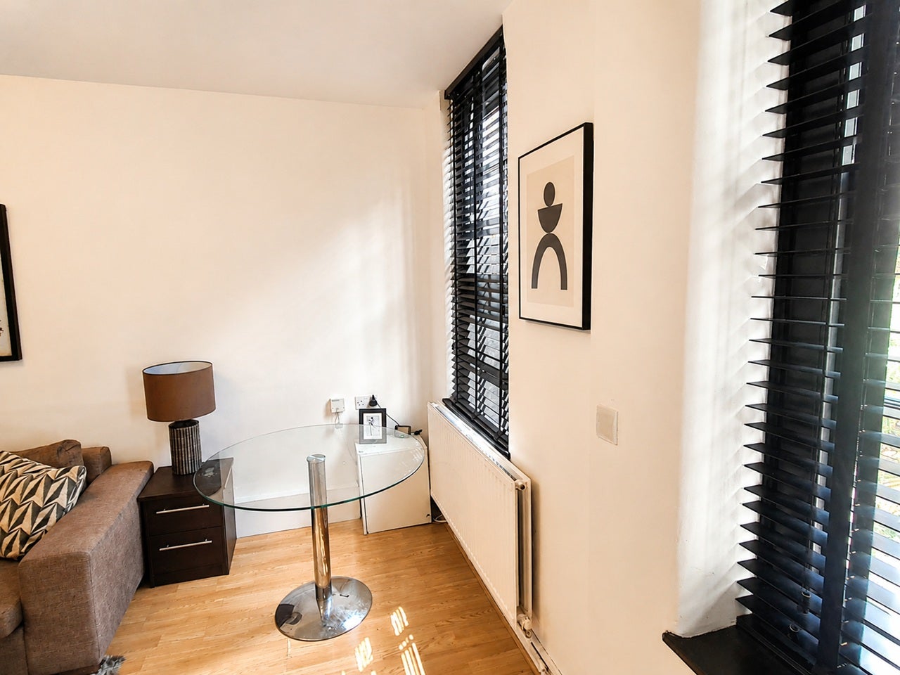 Flat Webber Row in Greater London