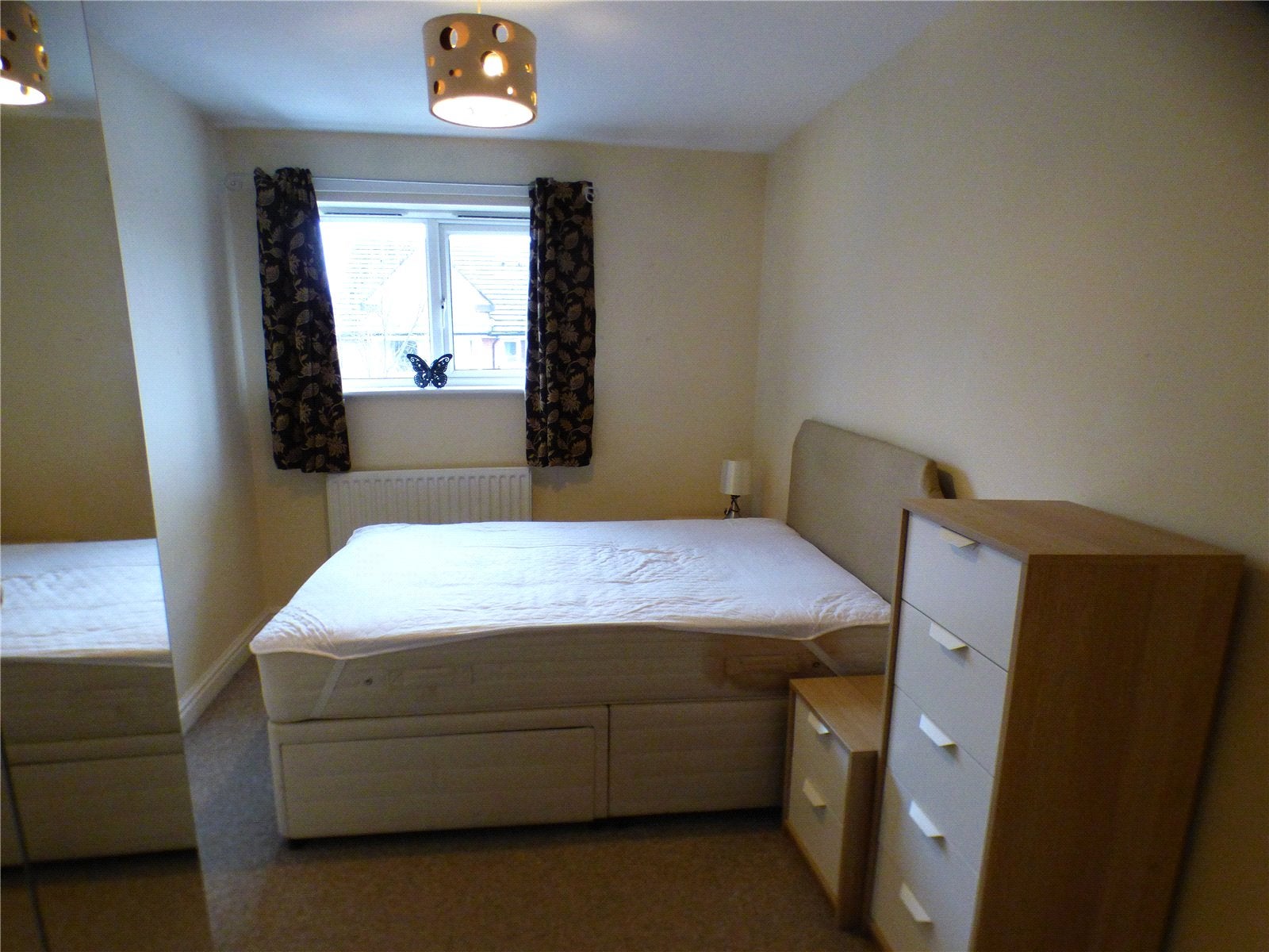 Room Whiteoak Road in Manchester