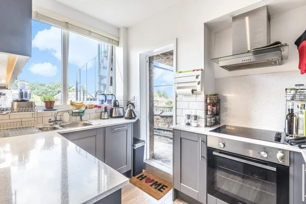 Flat Sydenham Road in Greater London