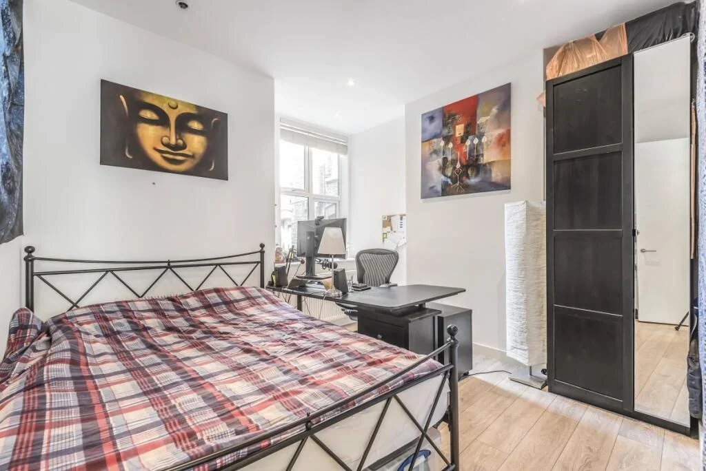 Flat Sydenham Road in Greater London