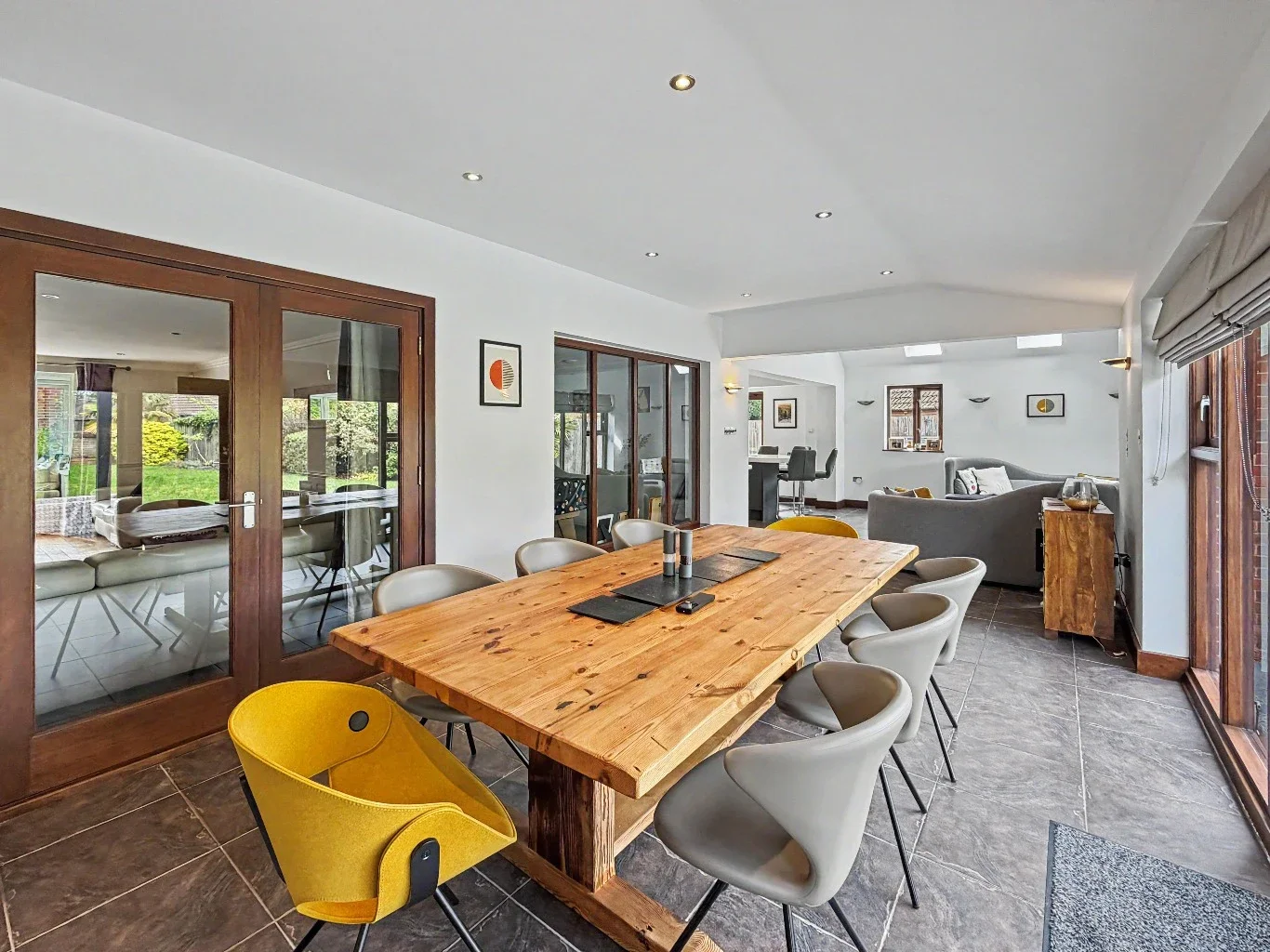 House Rose Meadows in Huntingdonshire