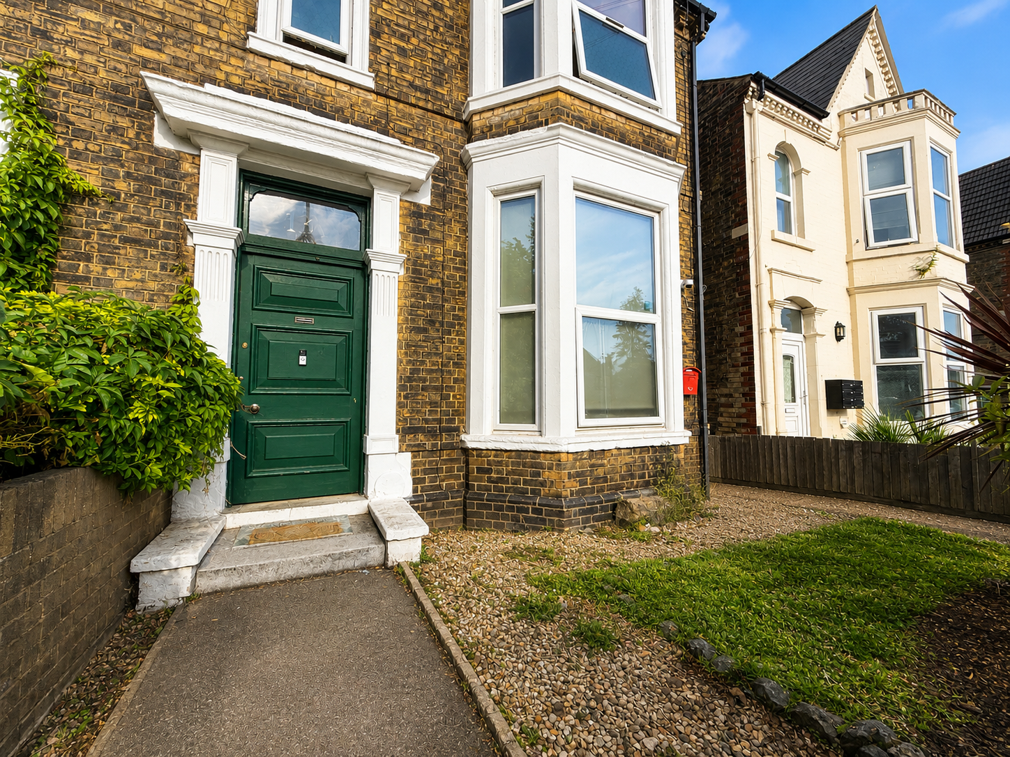 Flat Fletton Avenue in Peterborough