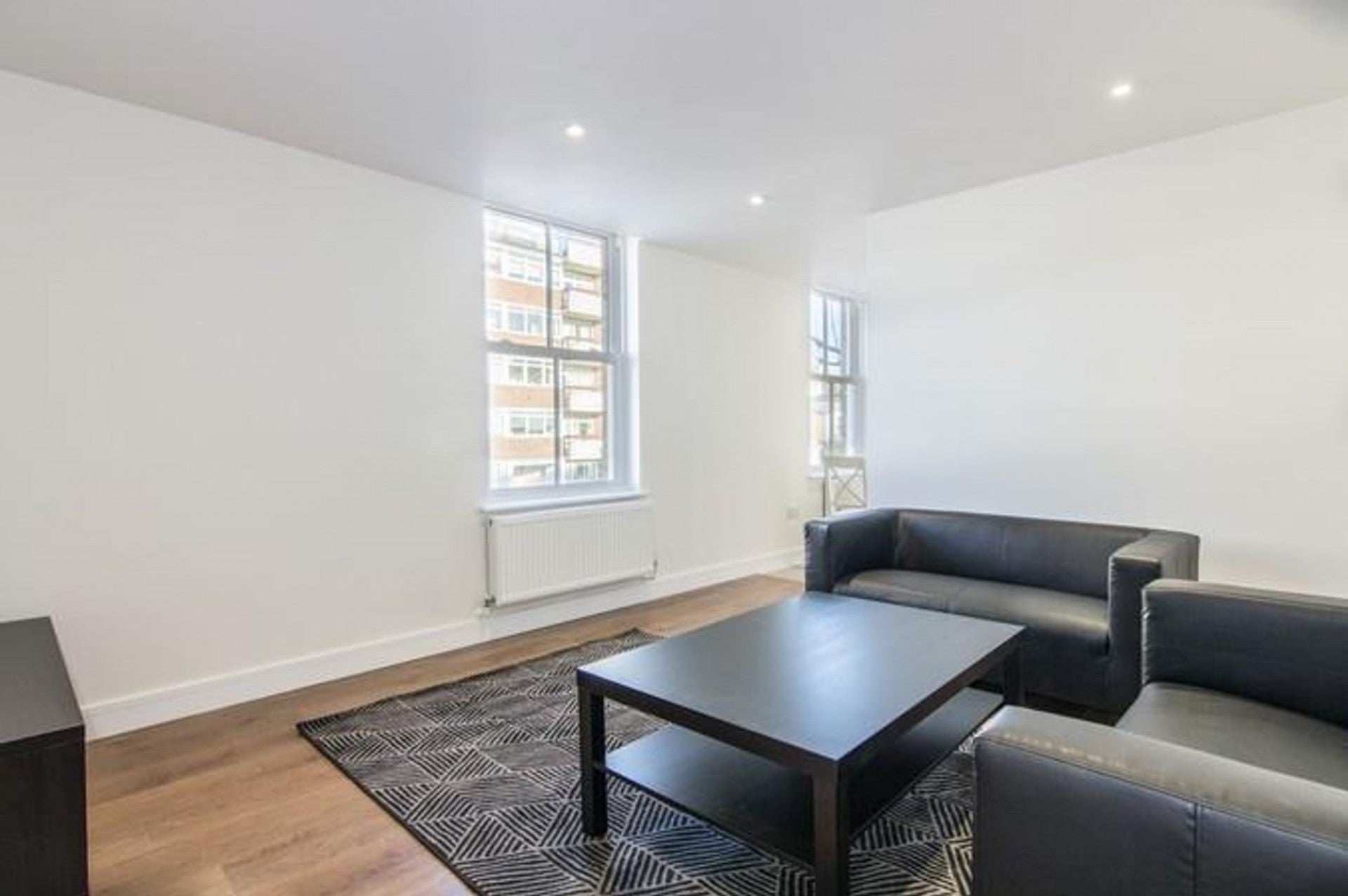 Flat Upper Richmond Road in Greater London