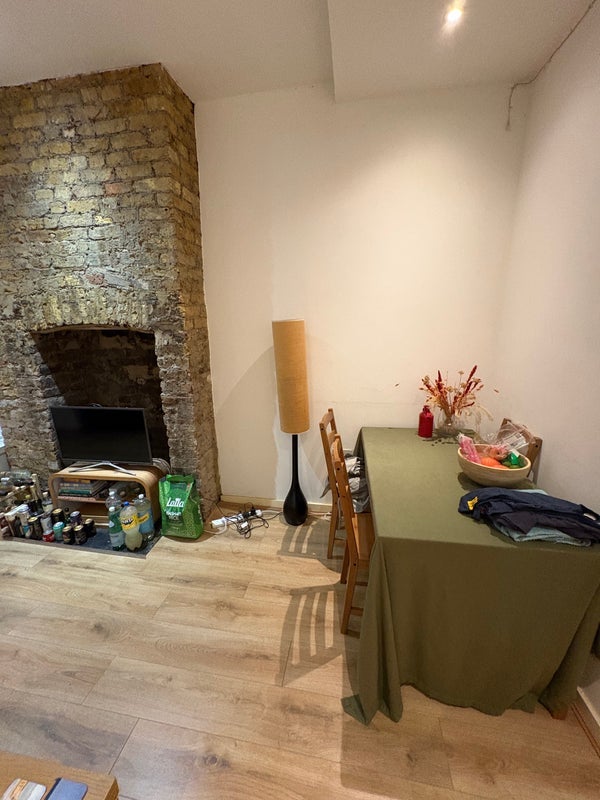 Room Coldharbour Lane in Greater London
