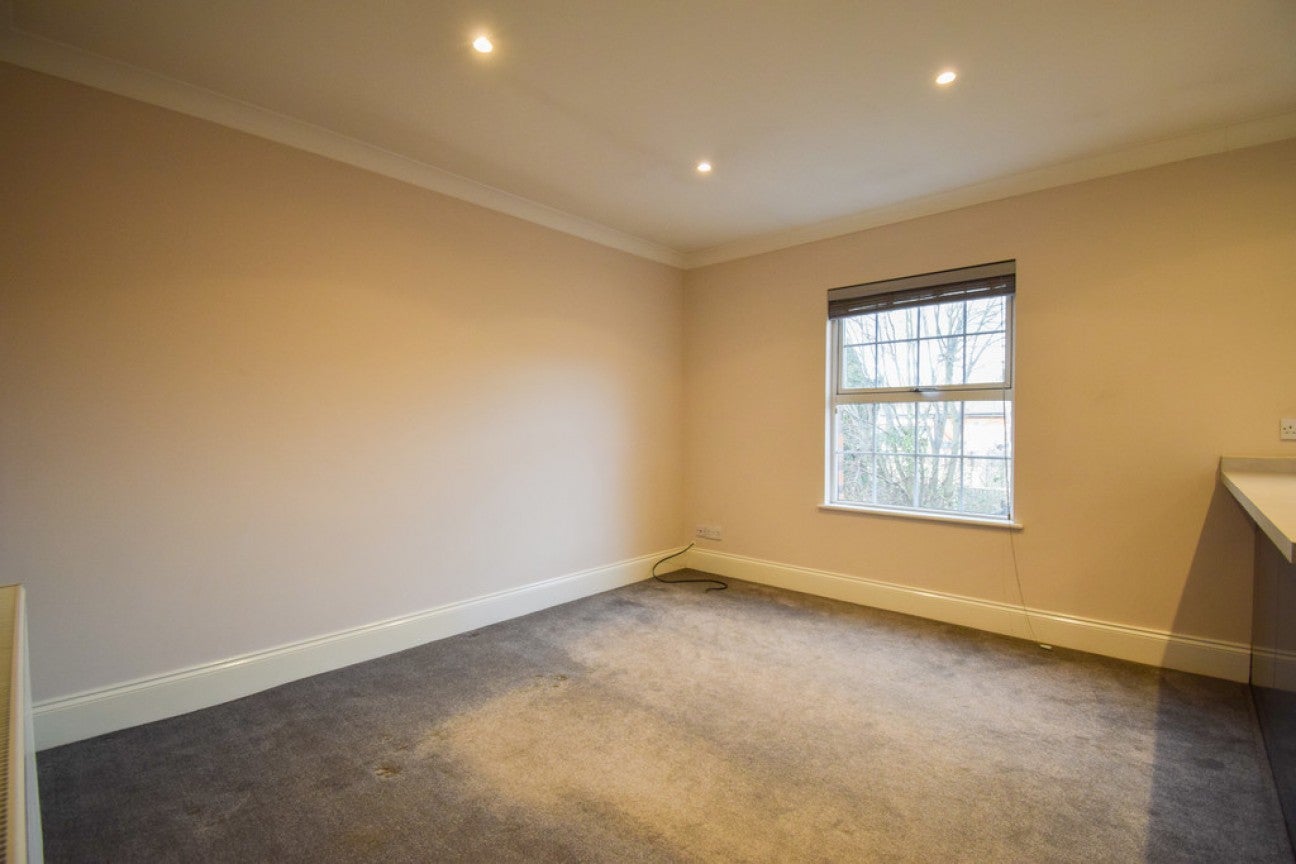 Flat Lower Gungate in Tamworth