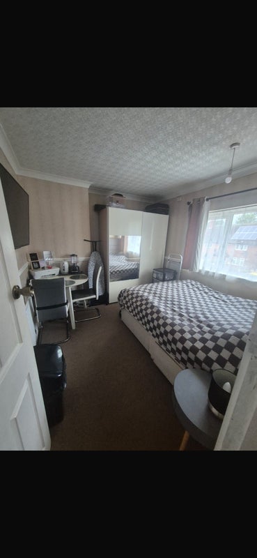 Room Teviot Road in Nottingham