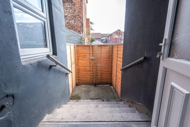 Flat Alfred Gelder Street in Hull