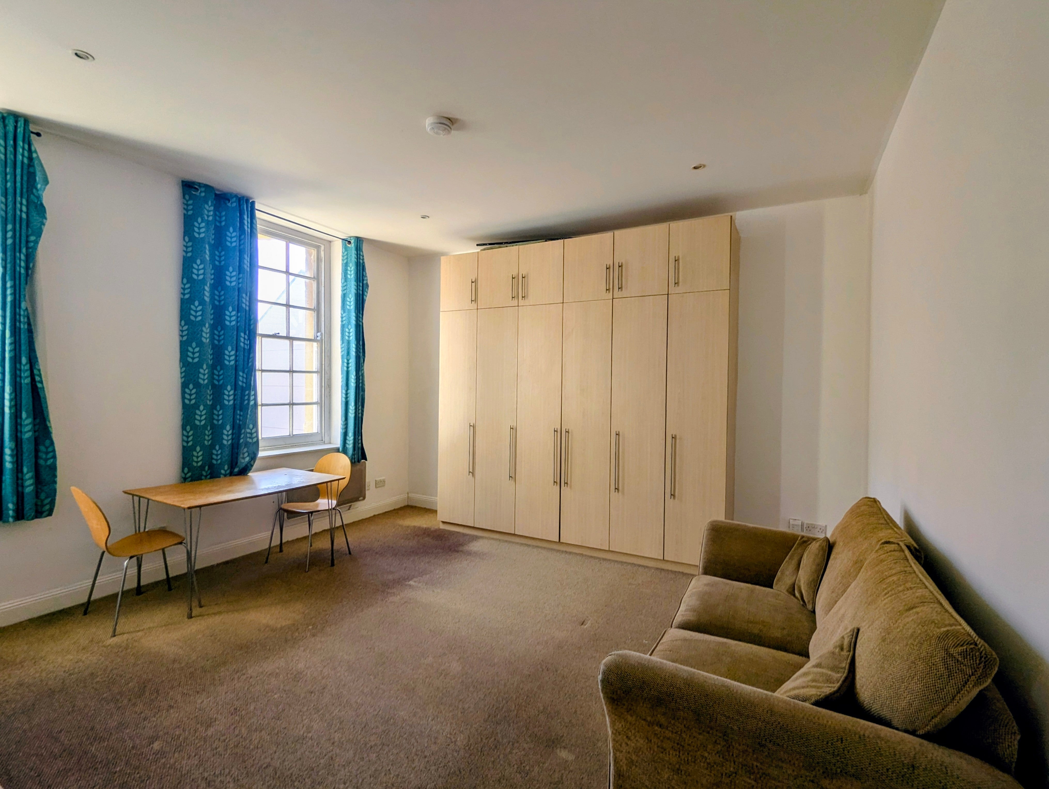 Flat Cambrian Place in Swansea